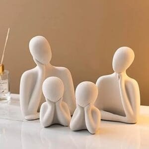 URBAN SENSE® Couple Family Statue: Stylish Home Decor Gift for Loved Ones URBAN SENSE® Couple Family Statue: Stylish Home Decor Gift for Loved Ones